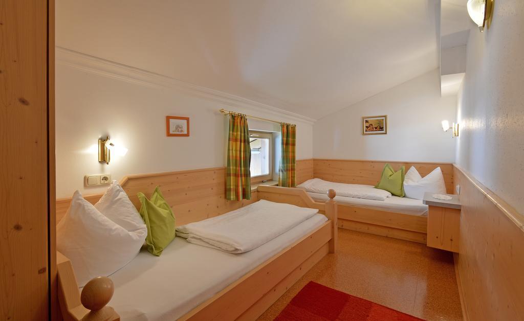 Huettschmiedhof Villa Kossen Room photo